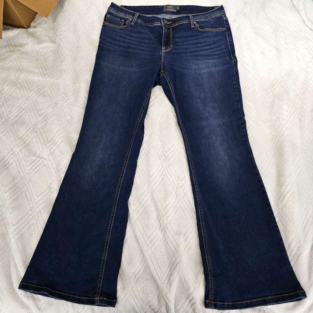 EUC Torrid Stretch Bootcut Jeans - Sz 18R